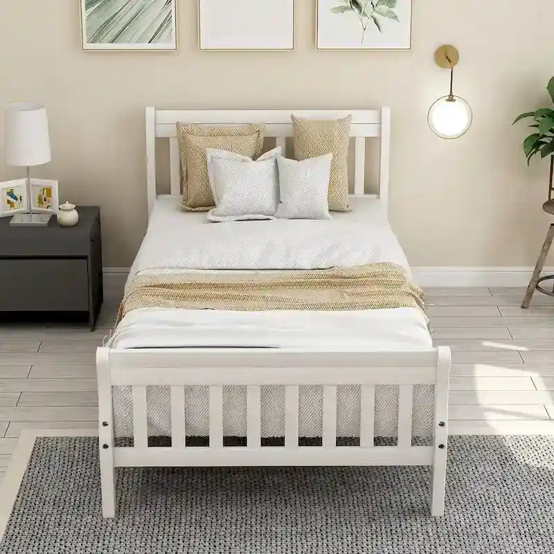 Letto a piattaforma in legno con testiera e pediera