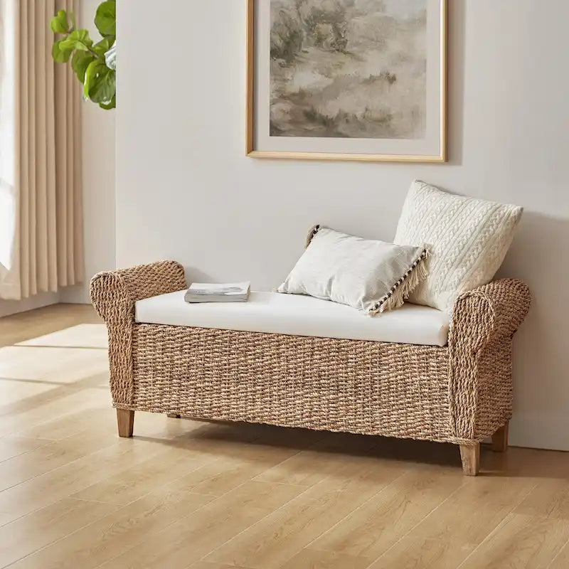 Panca contenitore Boho Farmhouse in rattan con intagli a traforo